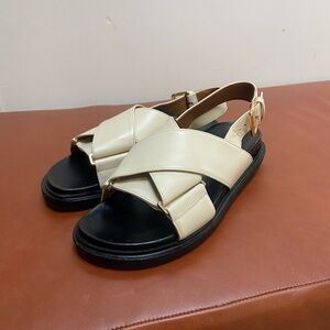 Marni Fussbett Slingback Sandal